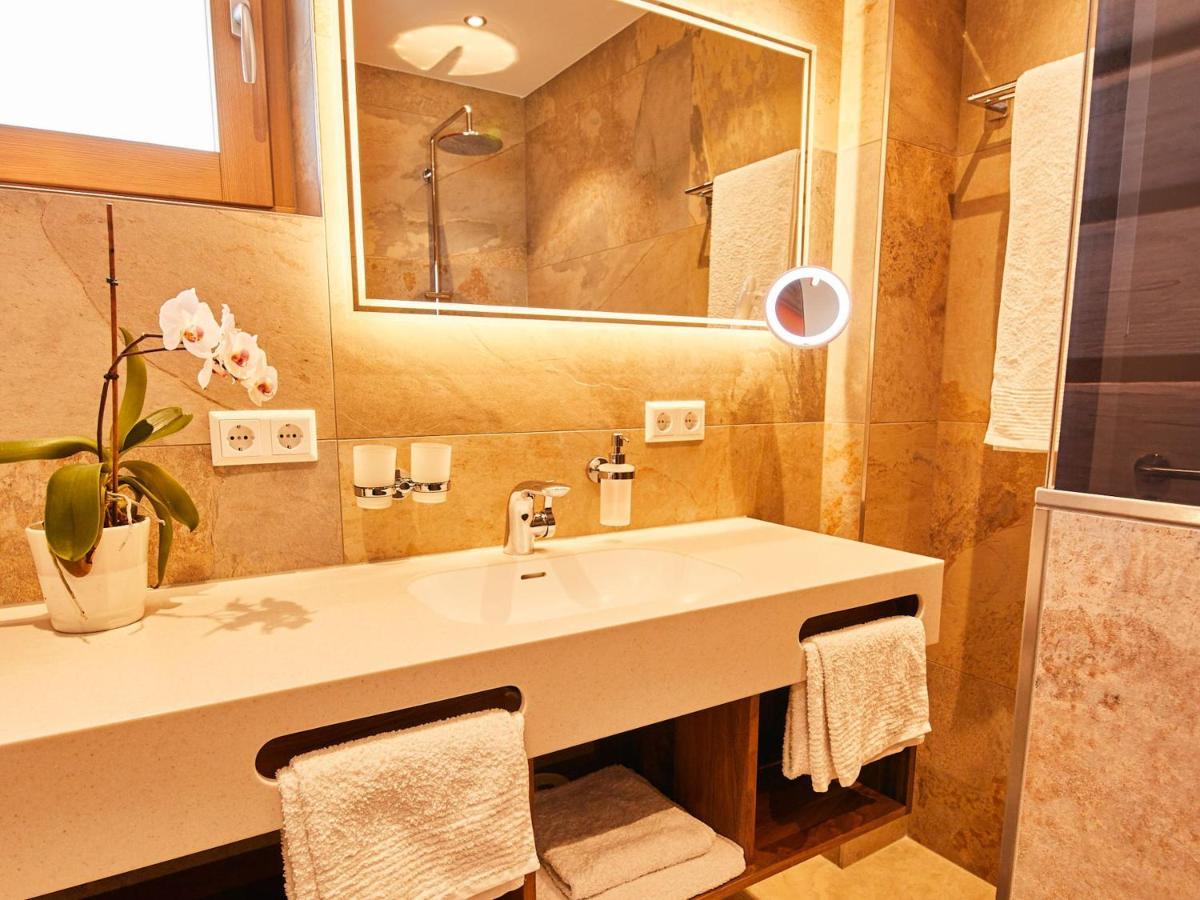 Hotel Hornstein - Weingut, Vinothek & Gastronomie Nonnenhorn Zewnętrze zdjęcie